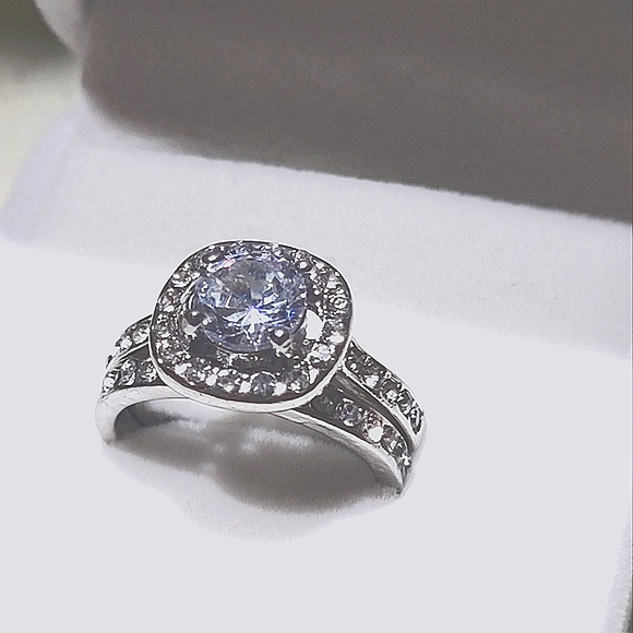 Gorgeous sterling silver ring set. Bridal set, engagement rings. New! - Picture 5 of 12